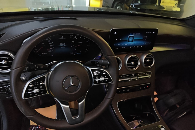 奔驰GLC 2022款 改款二 GLC 260 L 4MATIC 豪华型中控内饰12