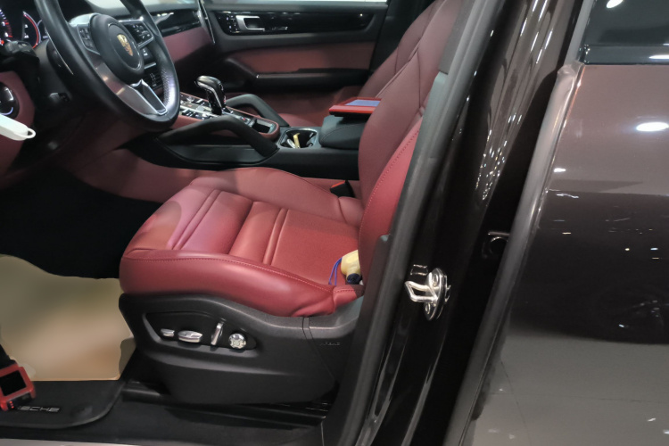 保时捷 2019款 Cayenne 3.0T中控内饰19