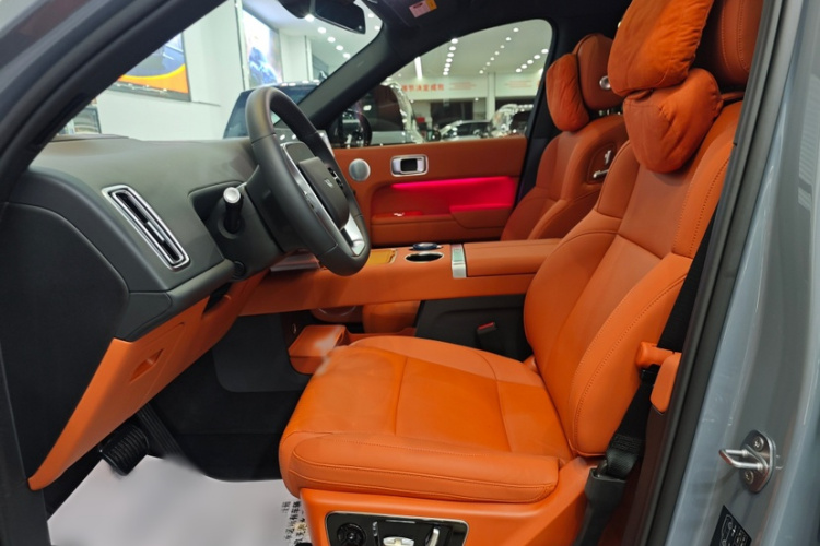 理想汽车 理想L8 2025款 Max 智能焕新版中控内饰7002