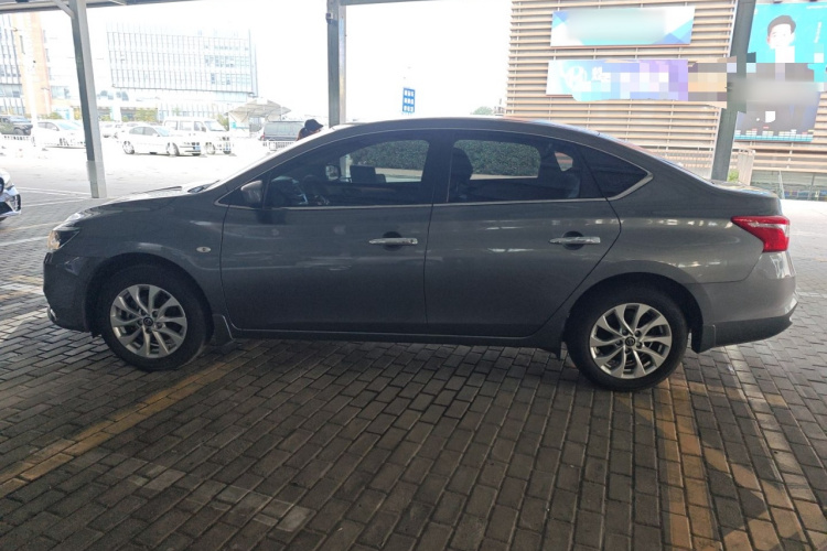 日产 轩逸 2022款 经典 1.6XE CVT舒适版车身外观4