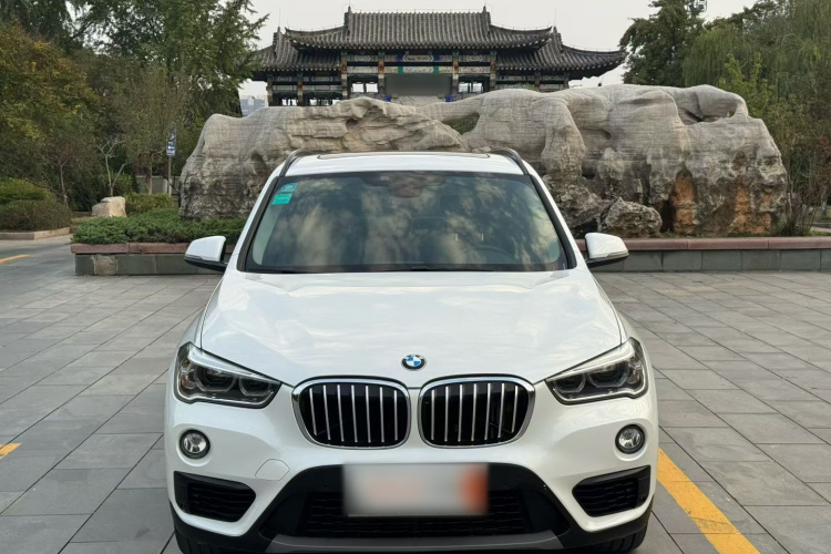 宝马X1 2016款 sDrive18Li 尊享型车身外观6002