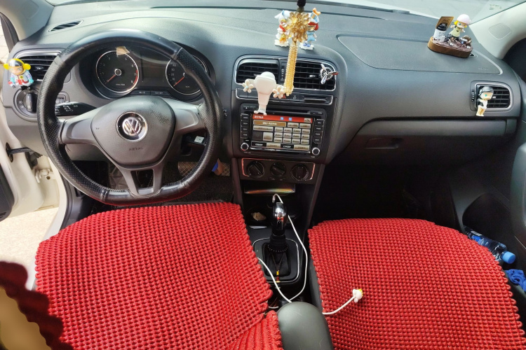 大众 Polo 2014款 1.4L 自动舒适版中控内饰12