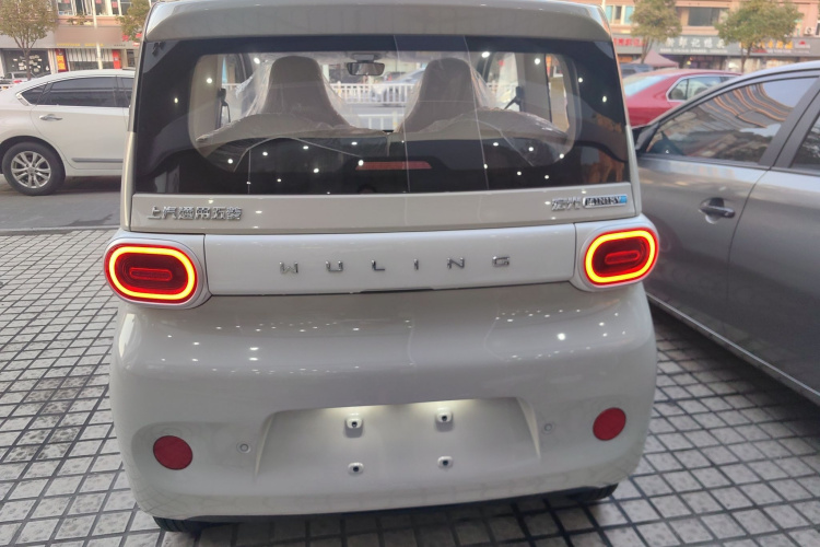 五菱汽车 宏光MINIEV 2024款 第三代 215km 青春版车身外观6