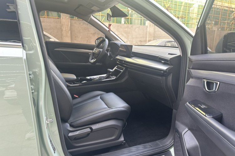 五菱汽车 五菱星辰 2021款 1.5T CVT星辉版中控内饰7005