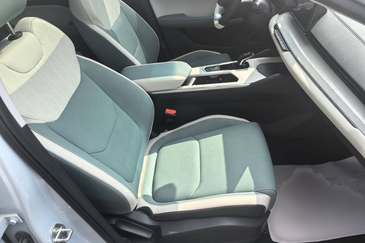 吉利汽车 帝豪L HiP 2022款 1.5TD-DHT Pro 100KM Super 睿局部细节41