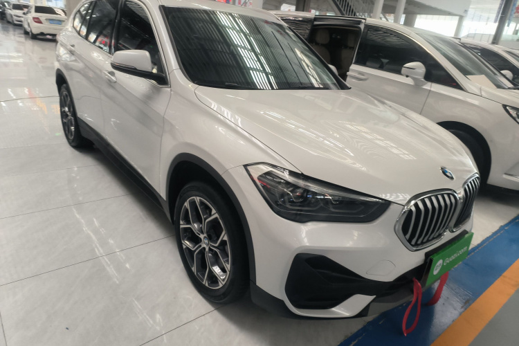 宝马X1 2022款 sDrive25Li 领先型车身外观3