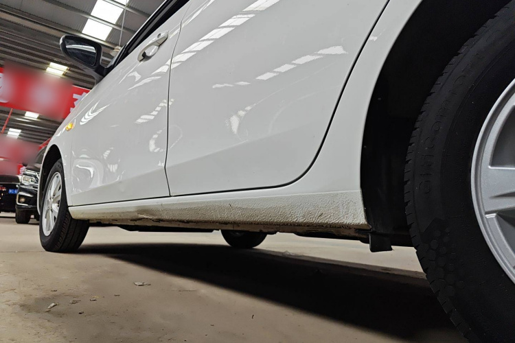 雪佛兰 2018款 赛欧3 1.3L AMT理想版机舱底盘30