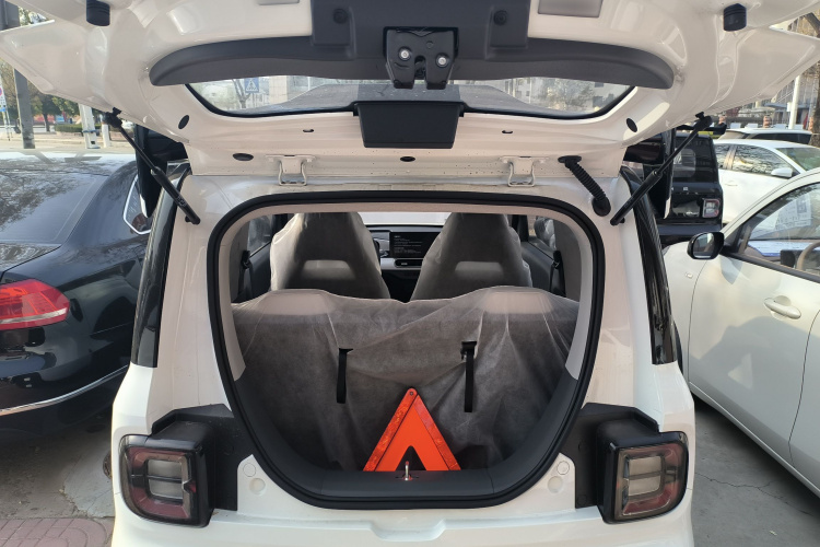 吉利银河 2025款 210km 熊猫卡丁机舱底盘23