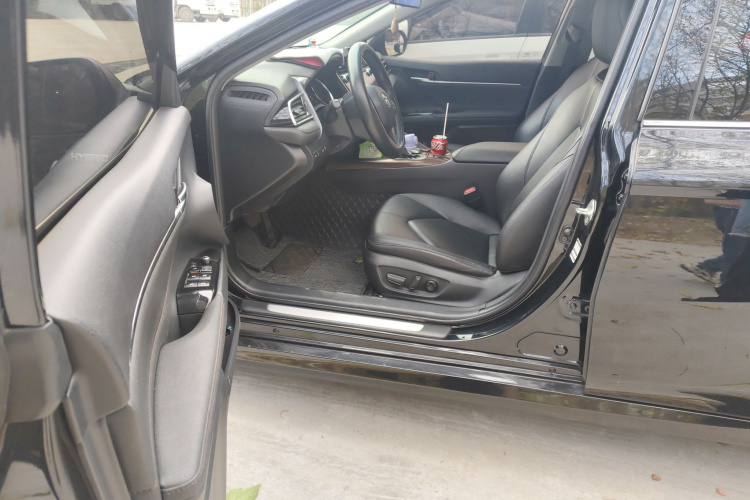 丰田 凯美瑞 2019款 双擎 2.5HQ 旗舰版 国VI中控内饰20