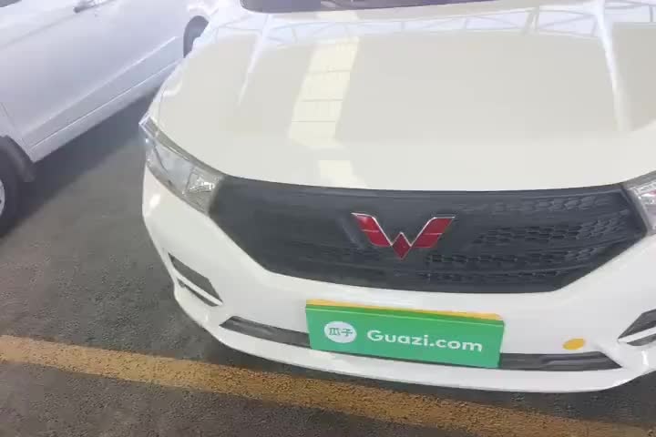 五菱汽车 五菱宏光 2021款 1.5L改款 S基本型 电动助力LAR实拍1