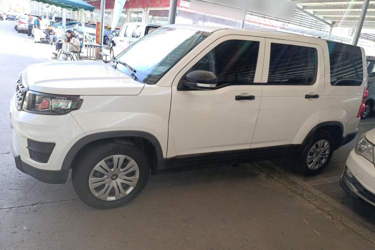 长安欧尚X70A 2020款 1.5L 手动基本型车身外观4