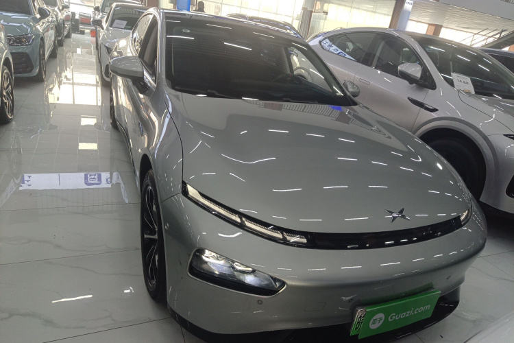 小鹏P7 2021款 480N车身外观2