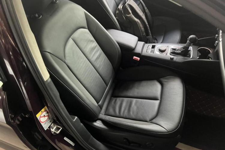 奥迪A3 2015款 Limousine 35 TFSI 百万纪念舒享型中控内饰7008