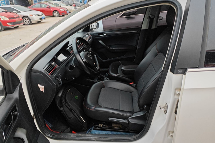 大众 桑塔纳 2017款 浩纳 1.6L 自动舒适版中控内饰19