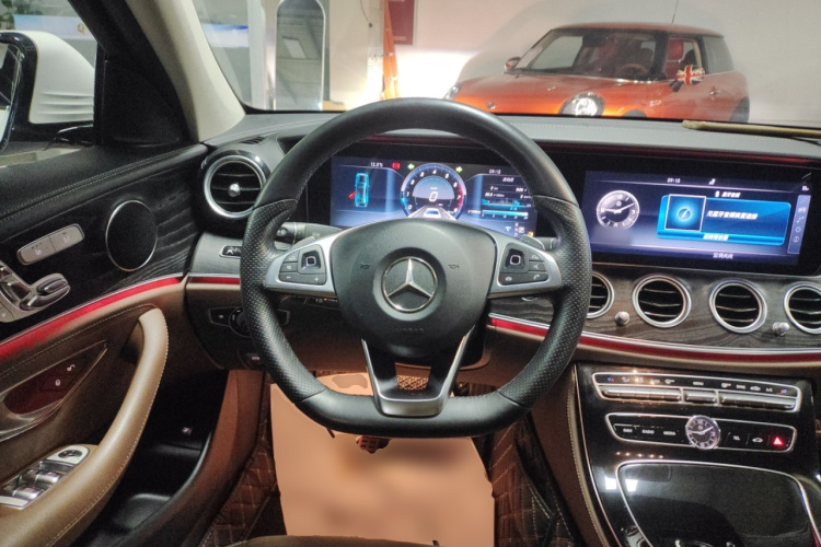 奔驰E级 2017款 E 320 L 运动型 4MATIC局部细节13