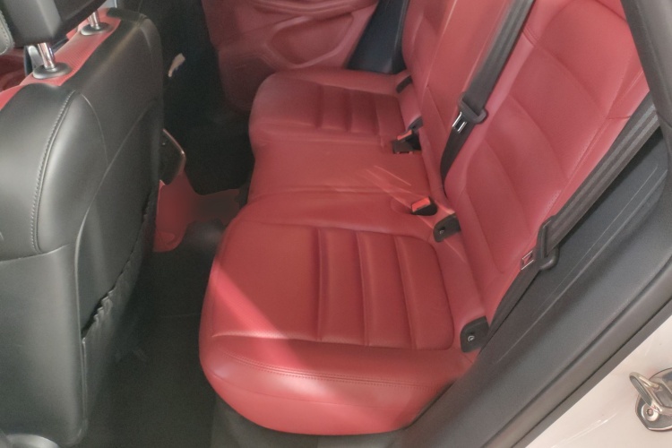 保时捷 2017款  Macan Turbo 3.6T中控内饰21