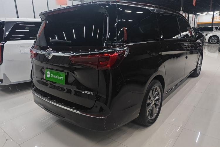 别克GL8 2022款 改款 Avenir艾维亚 六座贤礼版车身外观7