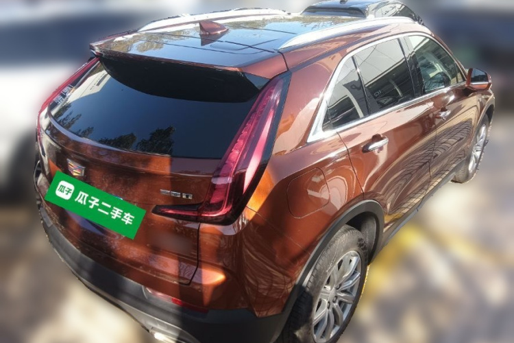 凯迪拉克XT4 2021款 28T 两驱领先型车身外观7