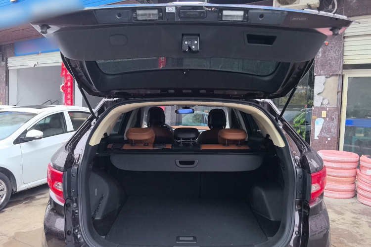 东南DX7 2018款 1.5T 自动荣耀版机舱底盘23