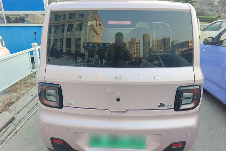 吉利银河 2024款 熊猫mini 200km 耐力熊车身外观6