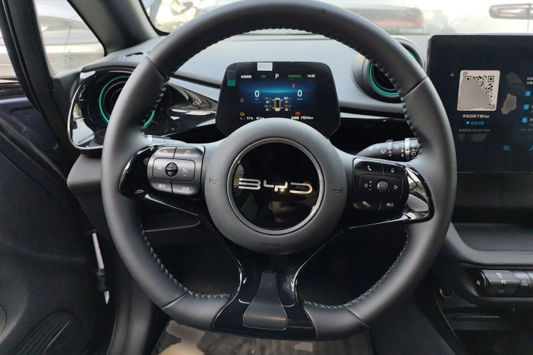 比亚迪 海豚 2024款 荣耀版 420km 时尚版中控内饰13