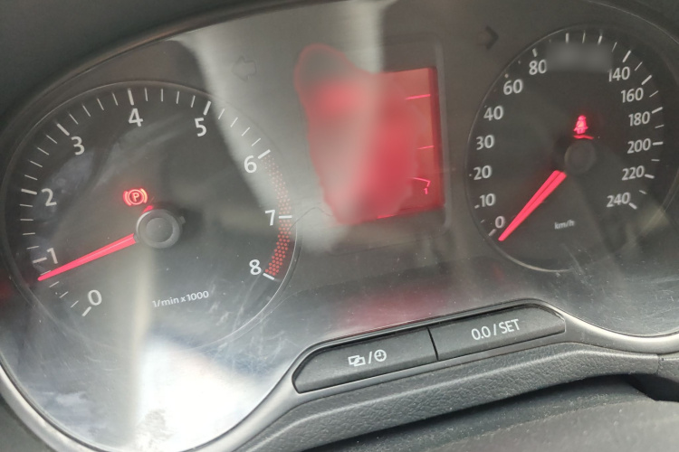 大众 Polo 2013款 1.4L 手动风尚版局部细节14