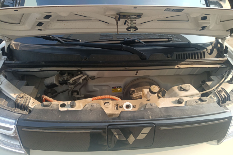 五菱汽车 宏光MINIEV 2022款 GAMEBOY 200km 玩咖款 磷酸铁锂机舱底盘24