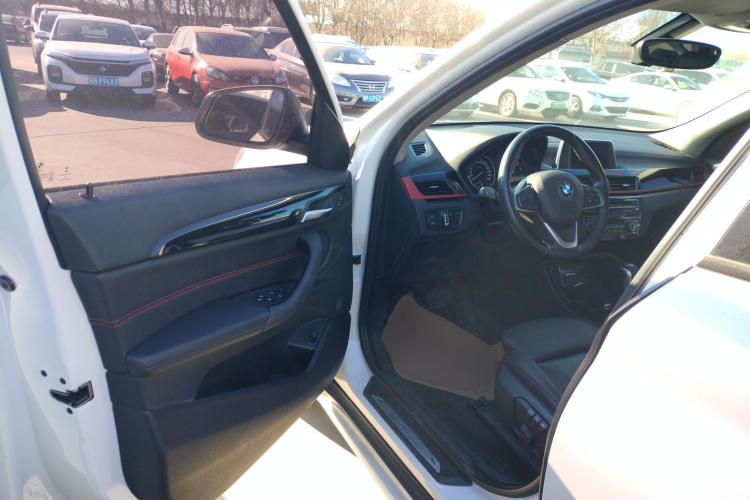 宝马X1 2016款 sDrive20Li 豪华型中控内饰20