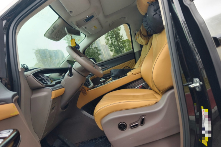 腾势D9 2022款 DM-i 970 四驱旗舰型中控内饰19