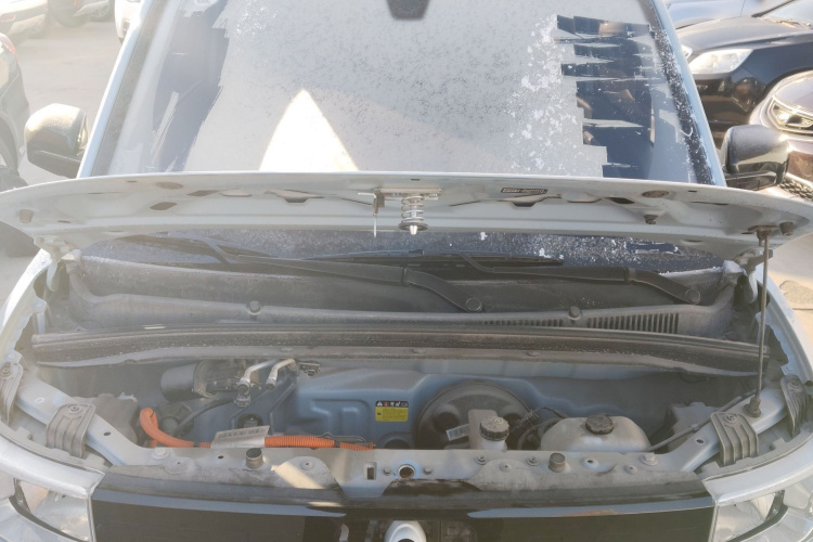 五菱汽车 宏光MINIEV 2021款 马卡龙臻享款 磷酸铁锂机舱底盘24