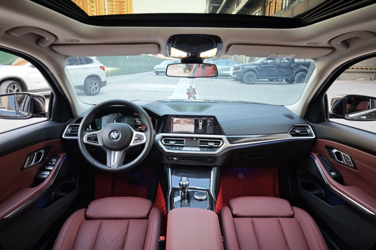 宝马3系 2022款 325Li M运动套装中控内饰7004