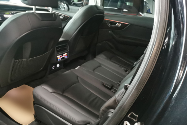 奥迪Q7 2020款 55 TFSI quattro S line运动型中控内饰21