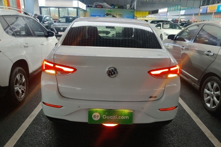 别克 英朗 2021款 改款 1.3T 自动轻混动精英型车身外观6