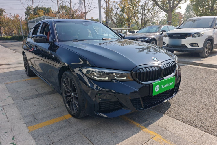 宝马3系 2022款 改款 325i M运动曜夜套装车身外观6002