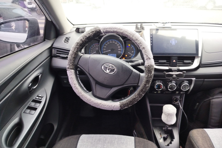 丰田 威驰 2017款 1.5L CVT创行版中控内饰13