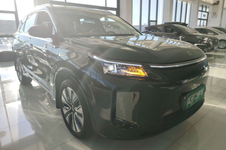 蓝电E5 PLUS 2025款 165km 长续航版PLUS 7座车身外观6002