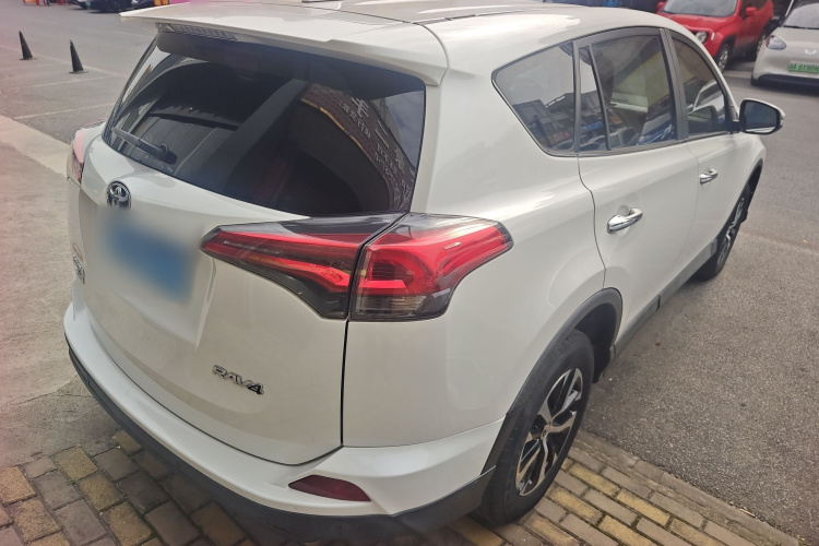 丰田 RAV4荣放 2016款 2.0L CVT两驱风尚版 国V车身外观6004