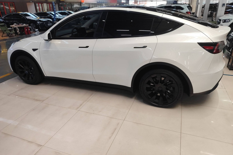特斯拉 Model Y 2022款 改款 后轮驱动版车身外观6003