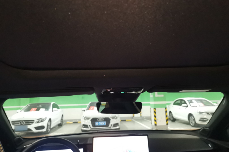 领克03 2025款 2.0TD DCT冠军版Pro中控内饰22