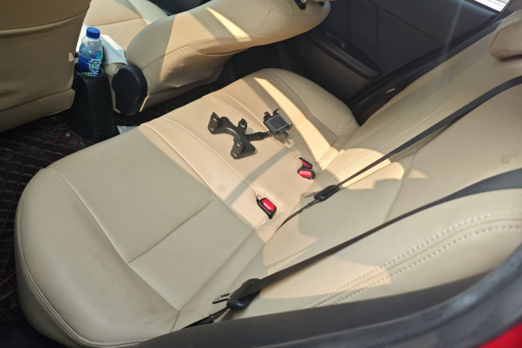 丰田 威驰 2014款 1.5L 自动智臻版中控内饰21