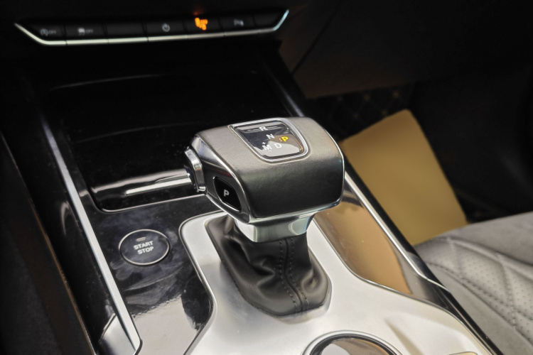 红旗HS5 2019款 2.0T 智联旗享四驱版局部细节18