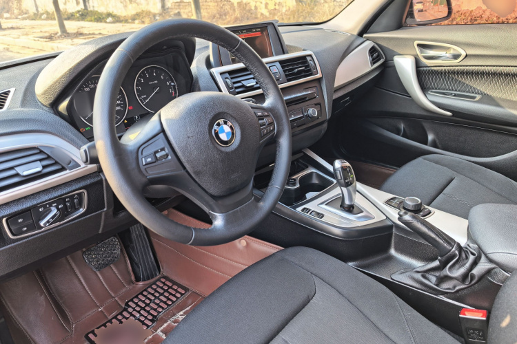 宝马1系(进口) 2013款 改款 116i 领先型中控内饰13