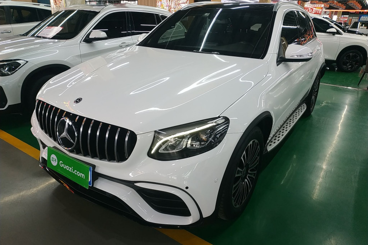 奔驰GLC 2018款 改款 GLC 260 4MATIC 动感型车身外观1
