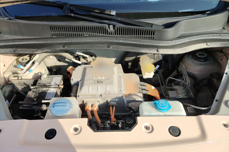 零跑汽车 零跑T03 2022款 琥珀版机舱底盘24