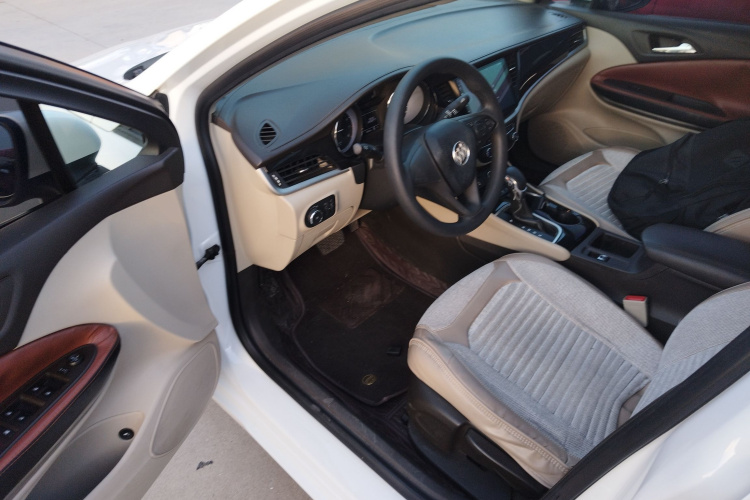 别克 威朗 2017款 三厢 15S 自动进取型中控内饰20