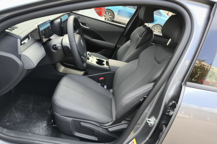 比亚迪 秦PLUS 2025款 DM-i 智驾版 55KM领先型中控内饰19