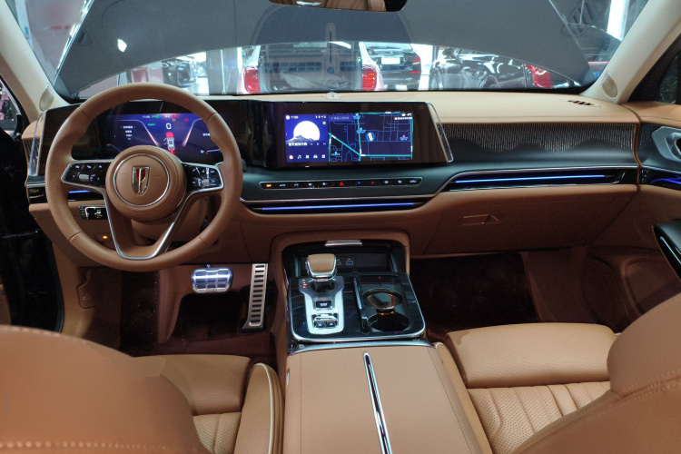 红旗H9 2025款 2.0T 两驱旗享豪华商务版 5座中控内饰12