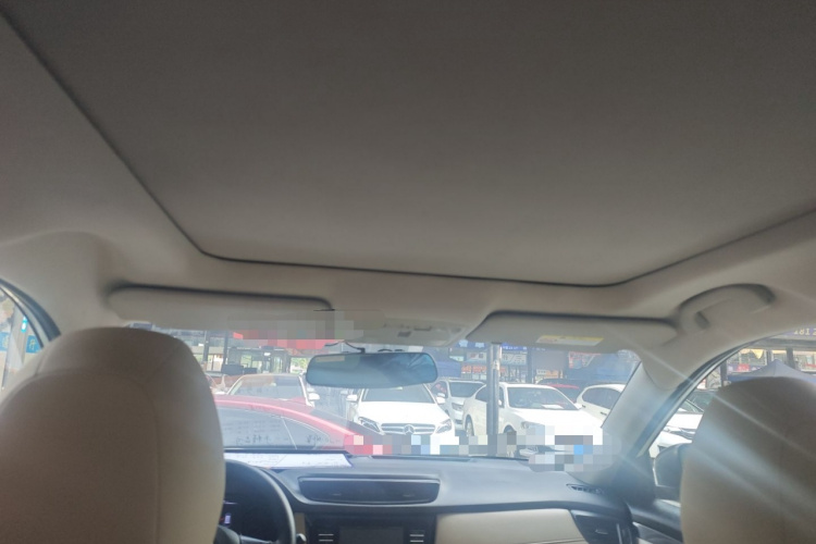 日产 奇骏 2017款 2.0L CVT舒适版 2WD中控内饰22