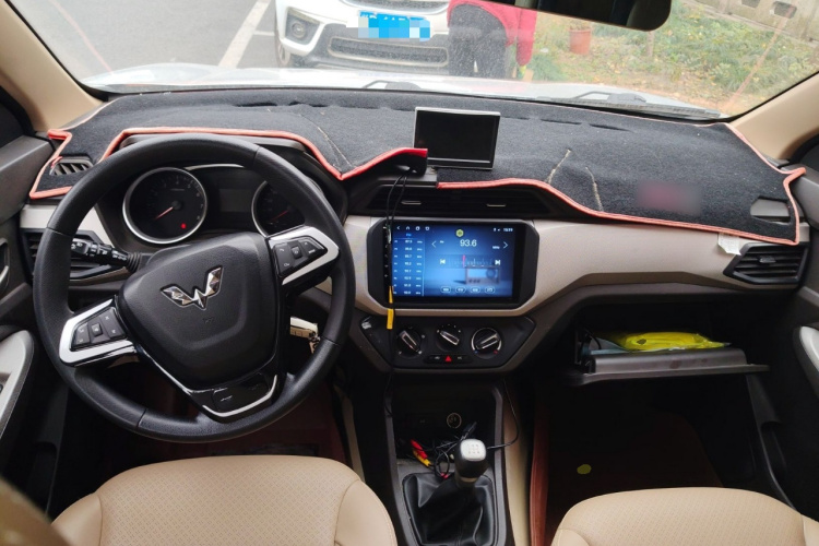 五菱汽车 五菱宏光 2018款 1.5L S舒适型L2B中控内饰7002