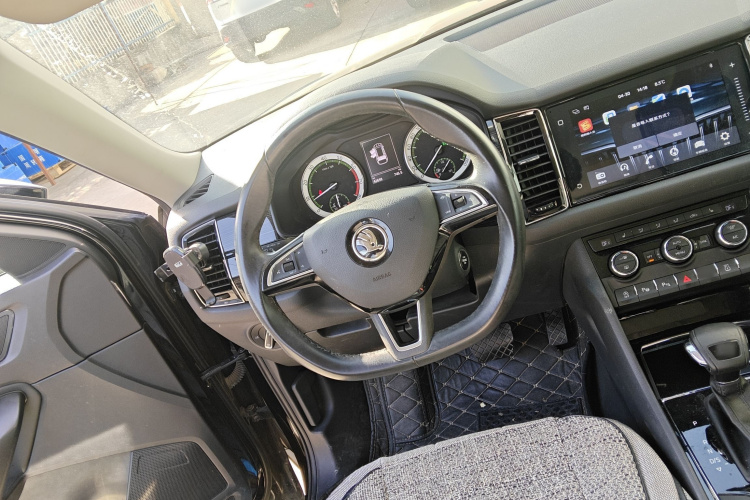 斯柯达 柯迪亚克 2019款 TSI330 5座两驱豪华优享版 国V中控内饰13